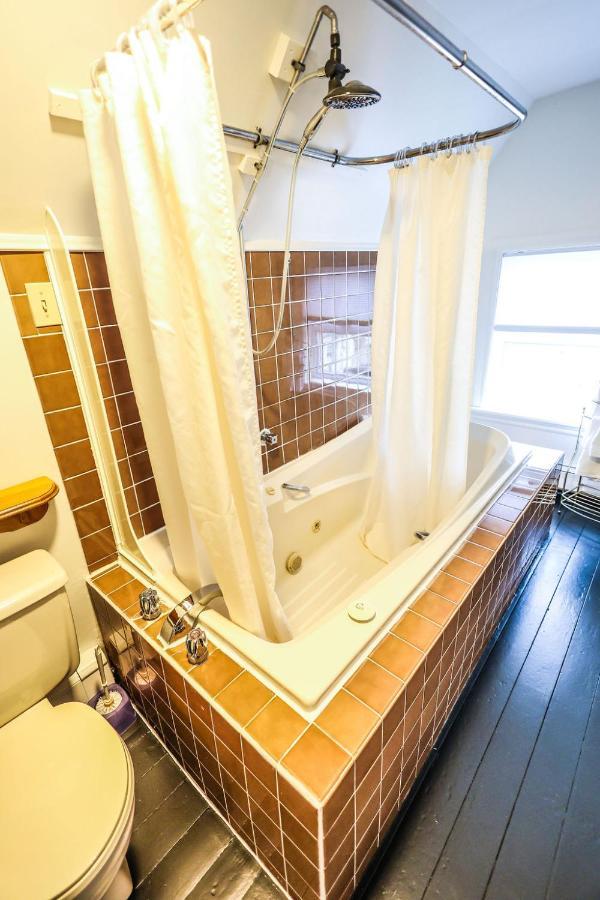 The Lunenburg Inn エクステリア 写真